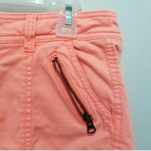 American Eagle Shorts with Zippers Sz 6 - Picture 4 of 9